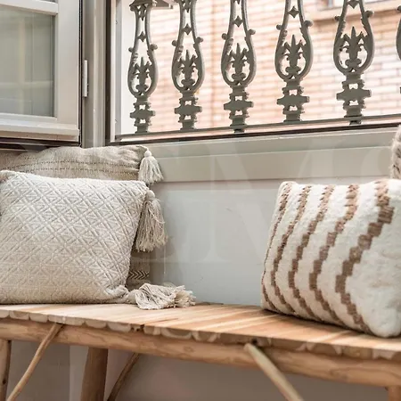 Apartment Lovely Boho With Parking - Historic Center By Rems