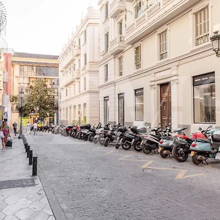 Lovely Boho With Parking - Historic Center By Rems 아파트 *